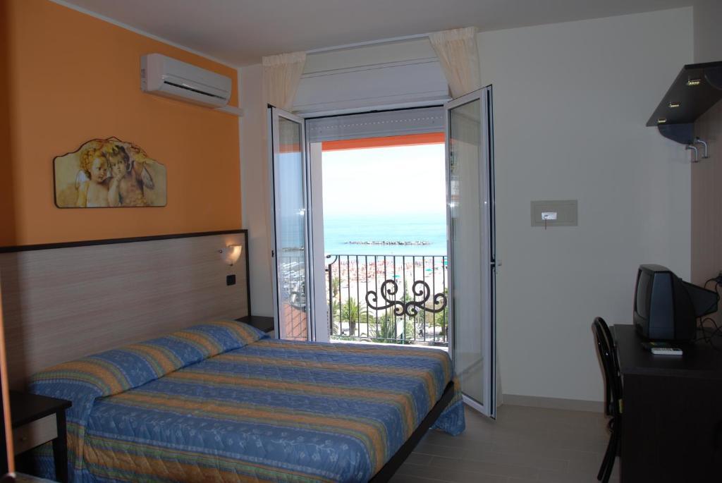 Hotel Cristall San Benedetto del Tronto Zewnętrze zdjęcie