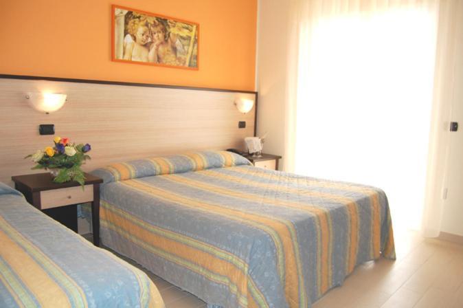 Hotel Cristall San Benedetto del Tronto Zewnętrze zdjęcie